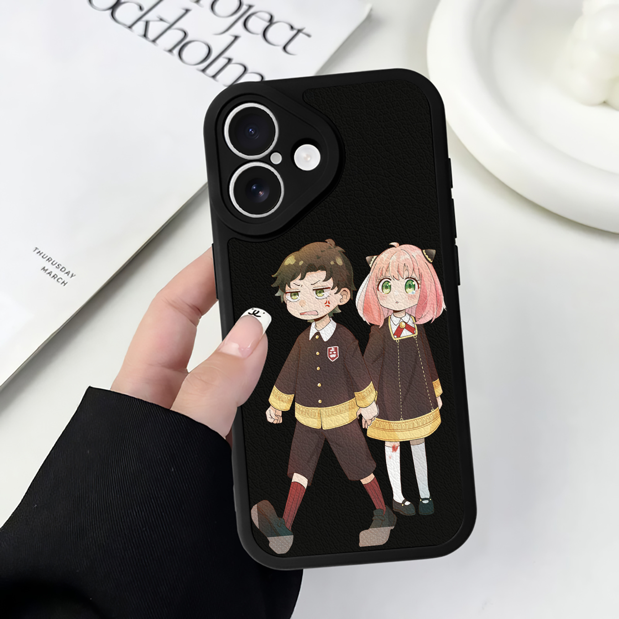 （画像用） SPY×FAMILY间谍家家酒 【iPhone 16シリーズ対応】シリコンスマホケース（レザー調） 材質：シリコン
